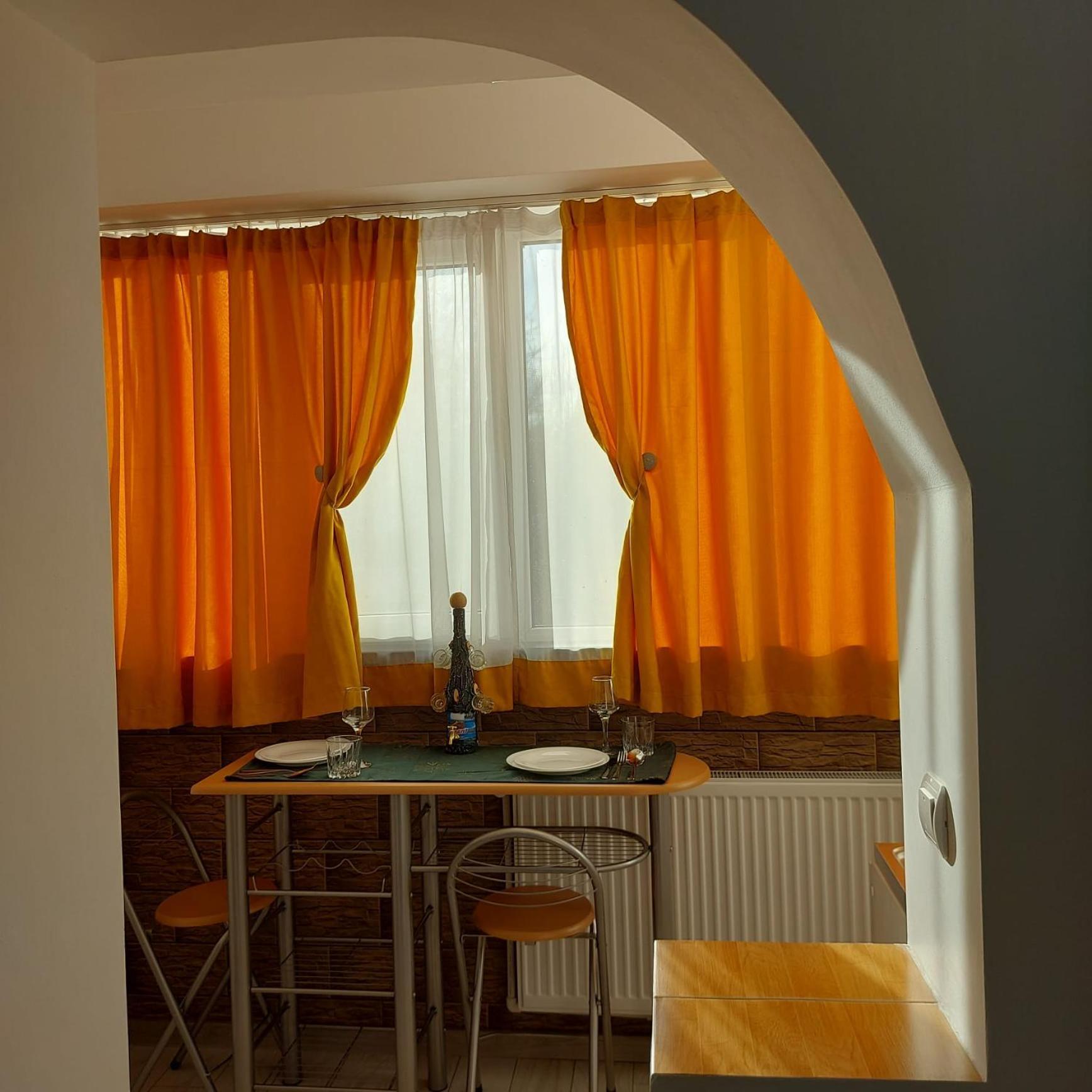 Dayana Home Римніку-Вилча Екстер'єр фото